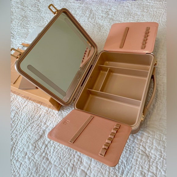 BEAUTIFECT Make-Up Box Gold Color - Picture 6 of 16